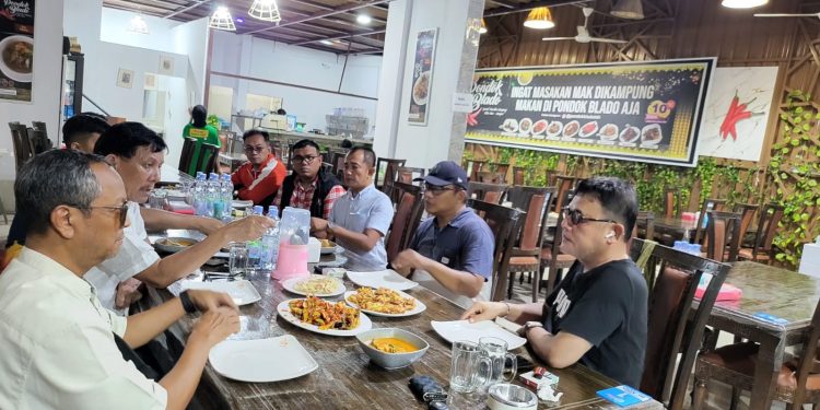 Rapat pengurus PWI Kepri Tunda Penyerahan Anugerah Warta Marwah, Hormati Suasana Duka Batam. (Foto/Dok PWI)