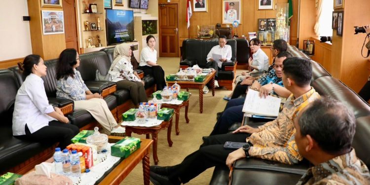 Wali Kota Dan Wakil Wali Kota Batam Terima Kunker Pimpinan DPRD Tanggerang. (Foto/Diskominfo).