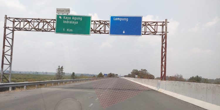 Kondisi Jalan Tol Kayu Agung Palembang Rusak Parah Dan Bergelombang. (Foto/Fuat)