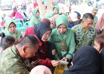 Kodim 0426 TB, Gelar Bazar Murah Serentak Dalam Rangka HUT Ke-81 TNI. (Foto/Maria).