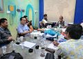 Ketua PWI Kepri Saibansah Dardani pimpin rapat pemantapan UKW di kantor PWI Kepri. (Foto/Dok PWI).
