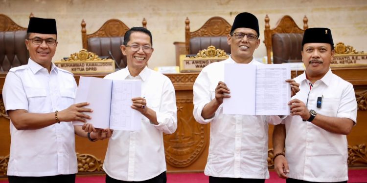 Wali Kota Amsakar Achmad Sampaikan Nota Ranperda APBD Kota Batam 2027 . (Foto/Humas).