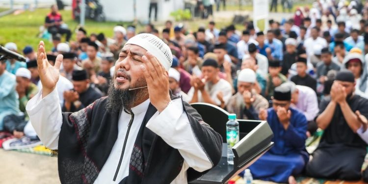 BP Batam Gelar Salat Istisqa Bersama Ratusan Warga di Waduk Nongsa. (Foto/Humas).